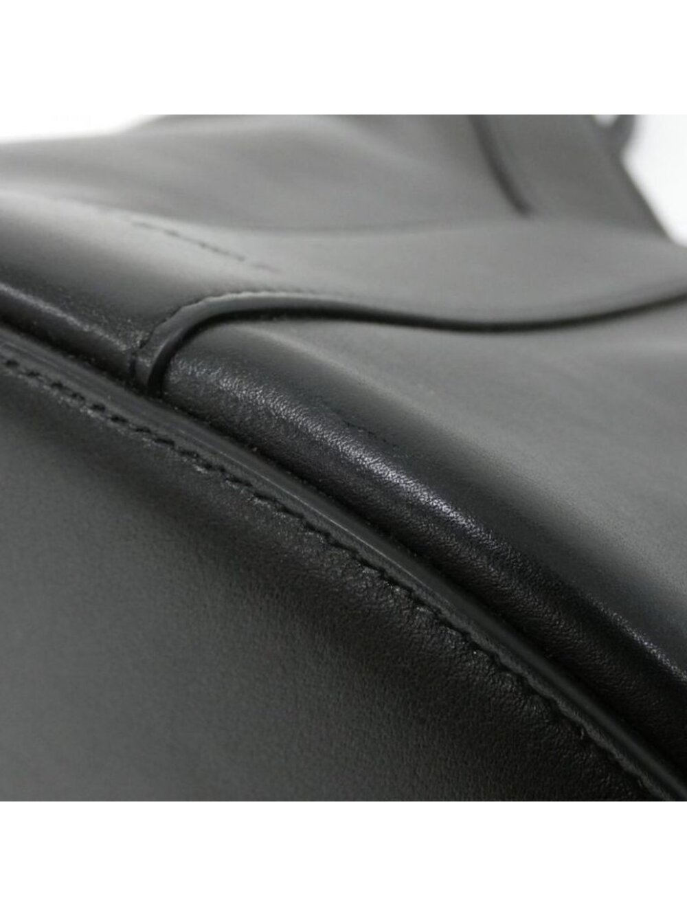 Saint Laurent Aaezc Shoulder Bag - Picture 3 of 8